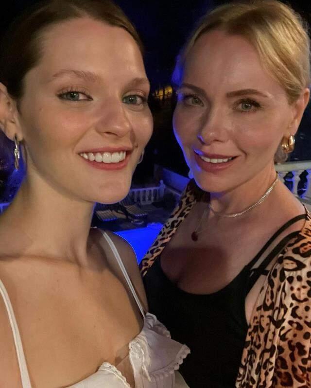 Kardeşlerim dizisinde oynayan Gözde Türker, Funda İlhan'ın kızı çıktı Kardeşlerim dizisinde oynayan Gözde Türker, Funda İlhan'ın kızı çıktı