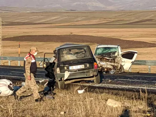 Son dakika haber! Otomobiller kafa kafaya çarpıştı: 1 ölü, 4 yaralı