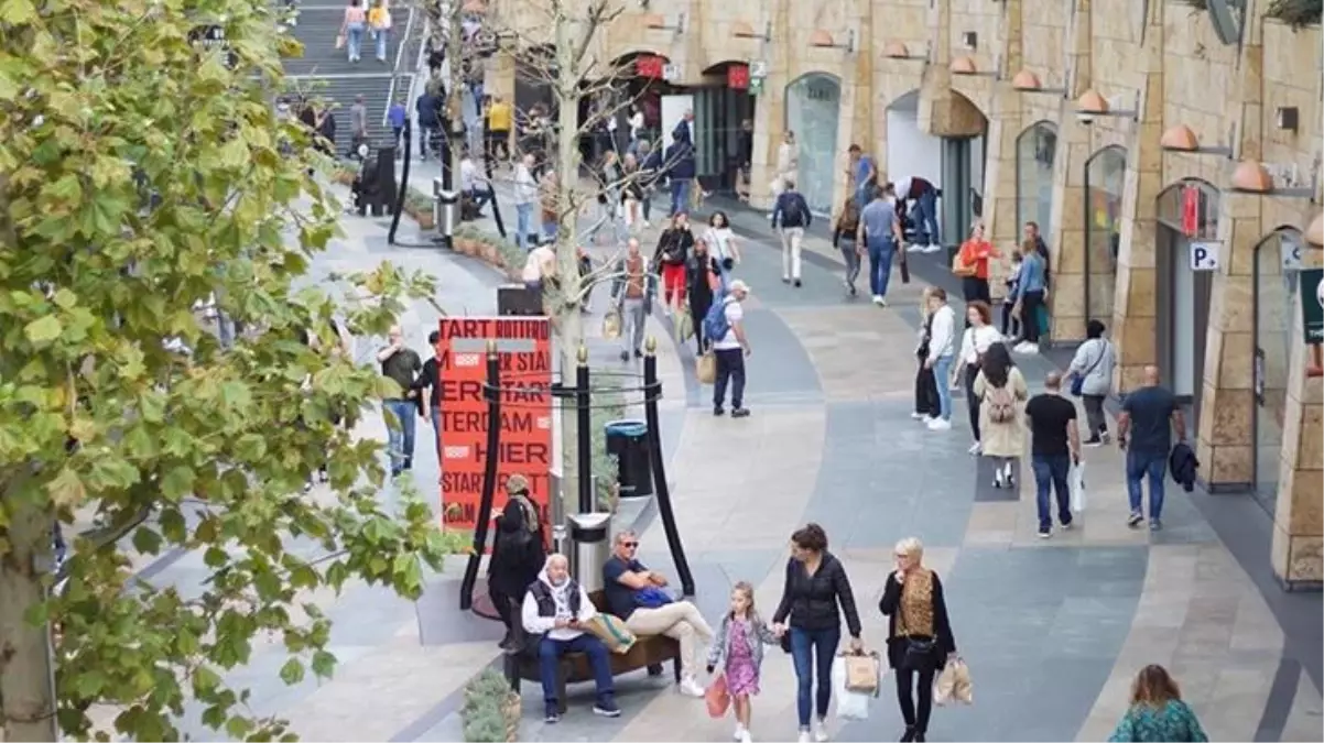 Hollanda'da Kovid-19 nedeniyle 3 hafta 'kısmi kapanma' uygulanacak