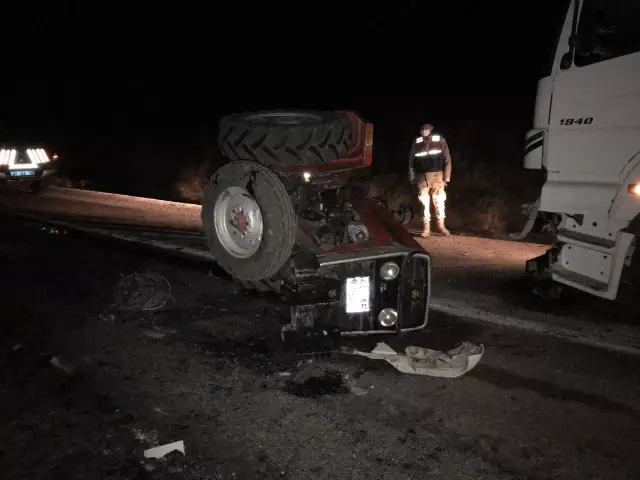 Malatya'da tırın çarptığı traktör şoförü hayatını yitirdi