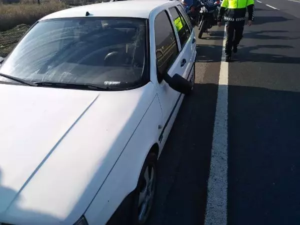 Otomobiliyle polise çarpıp kaçan sürücü yakalandı