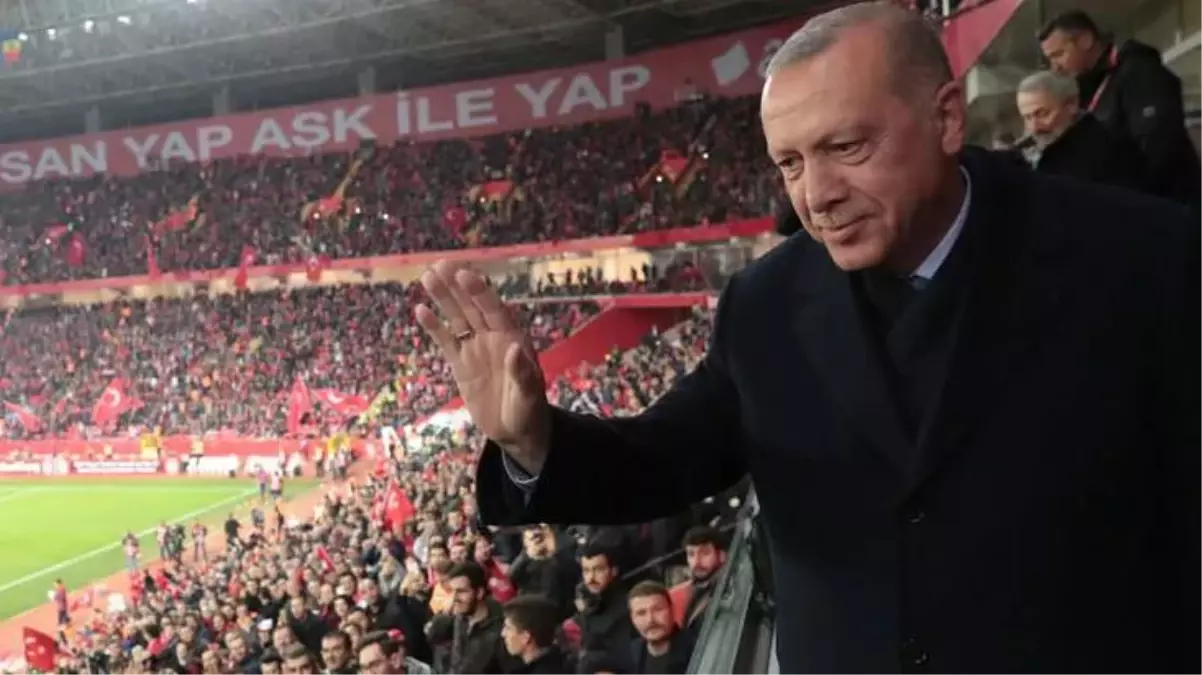Cumhurbaşkanı Erdoğan, A Milli Futbol Takımı'nı desteklemek için Karadağ maçına gidecek
