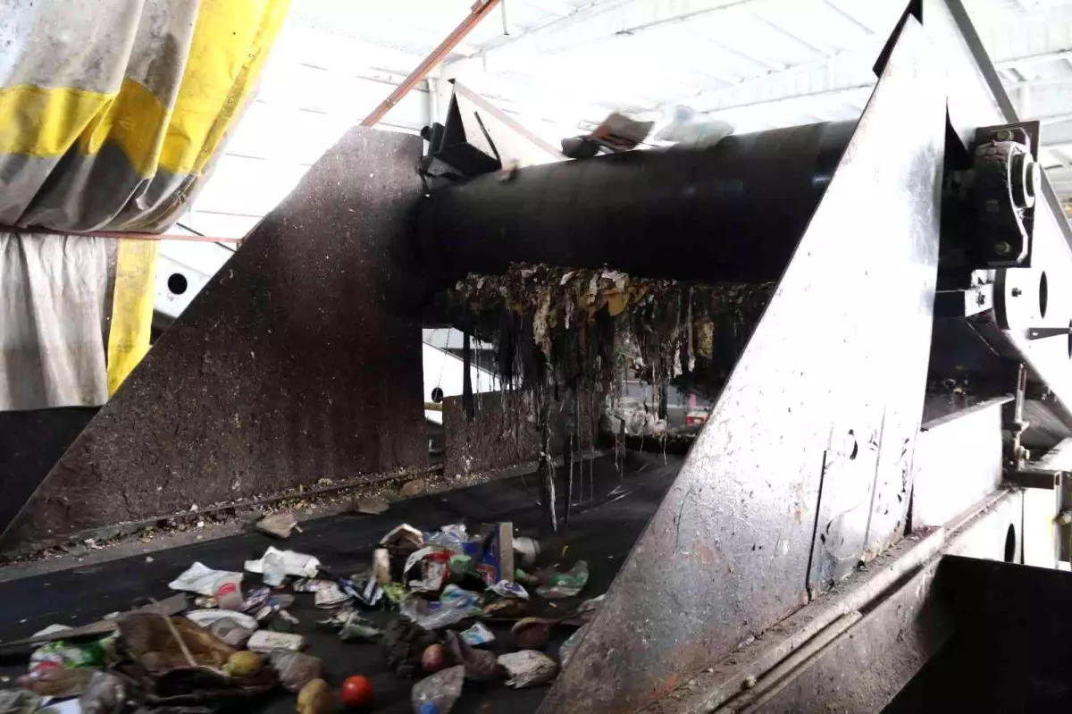 Geri dönüşüm tesisinde korkunç olay! Atık ayıklama bandında bebek cesedi bulundu