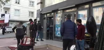 Sevdiği kız tarafından reddedilince marketin ortasında kendini vurdu