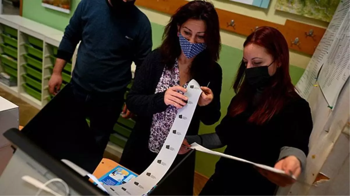 Türkiye'nin bir gözü Bulgaristan'da! Cumhurbaşkanlığı'na aday olan Karadayı'nın alacağı oy merak ediliyor