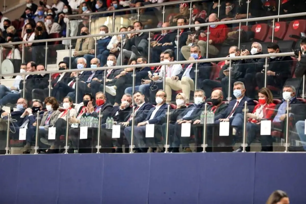 Vali Yavuz, A Milli Kadın Basketbol Takımımızın Polonya ile Yaptığı Karşılaşmayı İzledi
