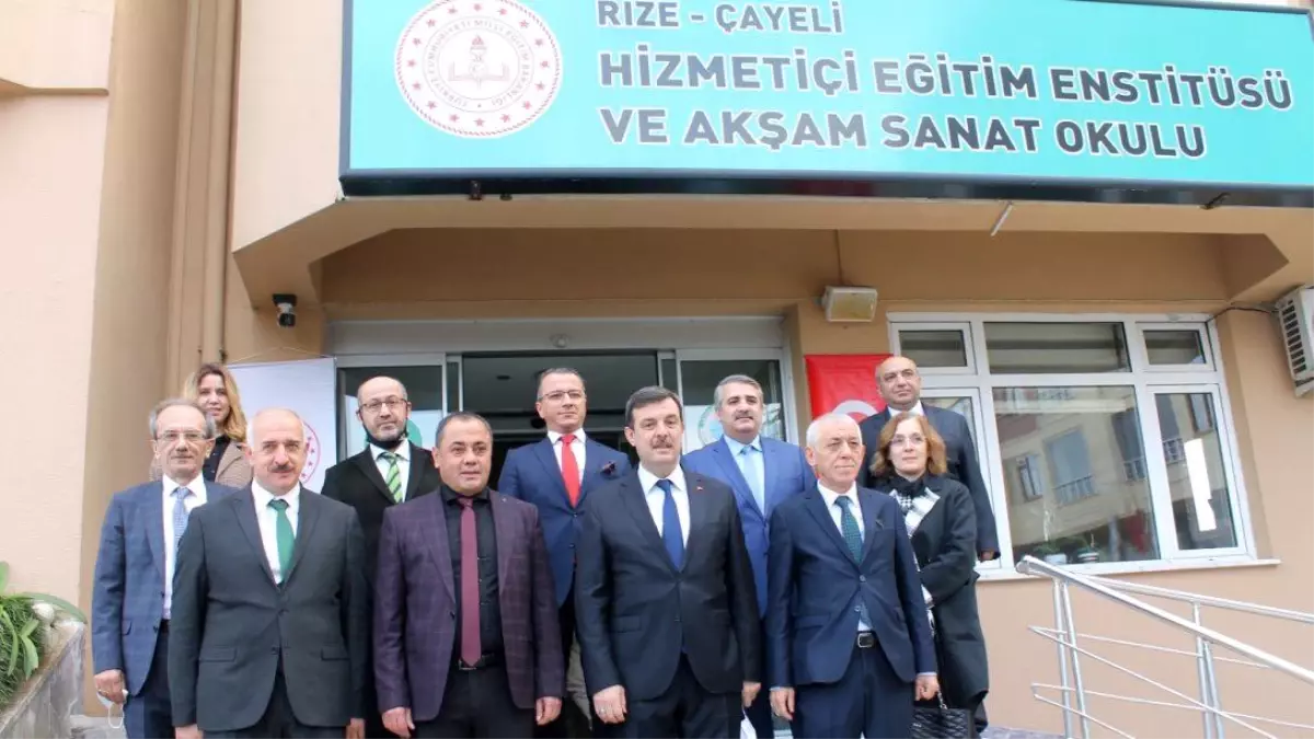 Aile Eğitimi Eğitici Eğitimleri Rize'de Başlatıldı