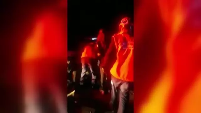 BALIKESİR - Otomobil ile hafif ticari aracın çarpıştığı kazada 5 kişi yaralandı