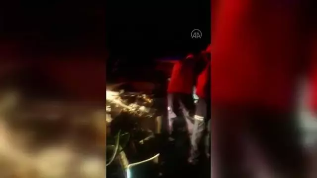 BALIKESİR - Otomobil ile hafif ticari aracın çarpıştığı kazada 5 kişi yaralandı