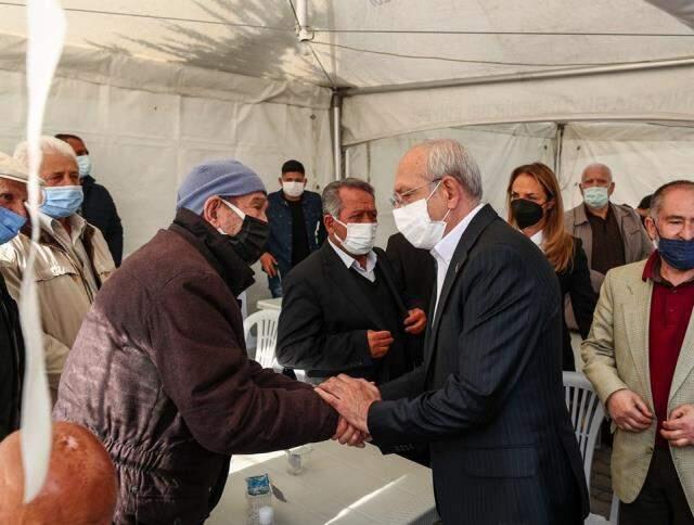 Başak Cengiz'in annesi Kılıçdaroğlu'na sarılıp hüngür hüngür ağladı