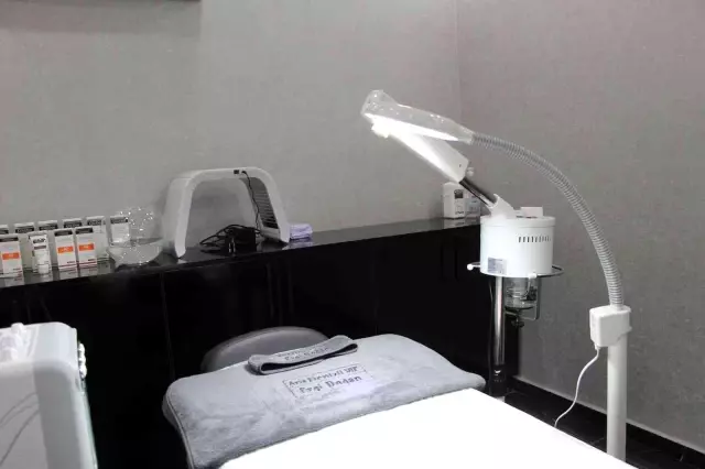 Demet Akalın, güzelliğinin sırlarını Denizlili kadınlarla paylaştı