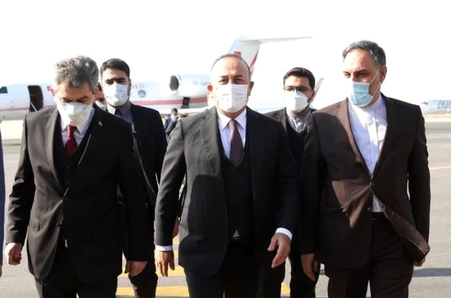 Son dakika haberi: Bakan Çavuşoğlu, İranlı mevkidaşı Abdullahiyan ile görüştü