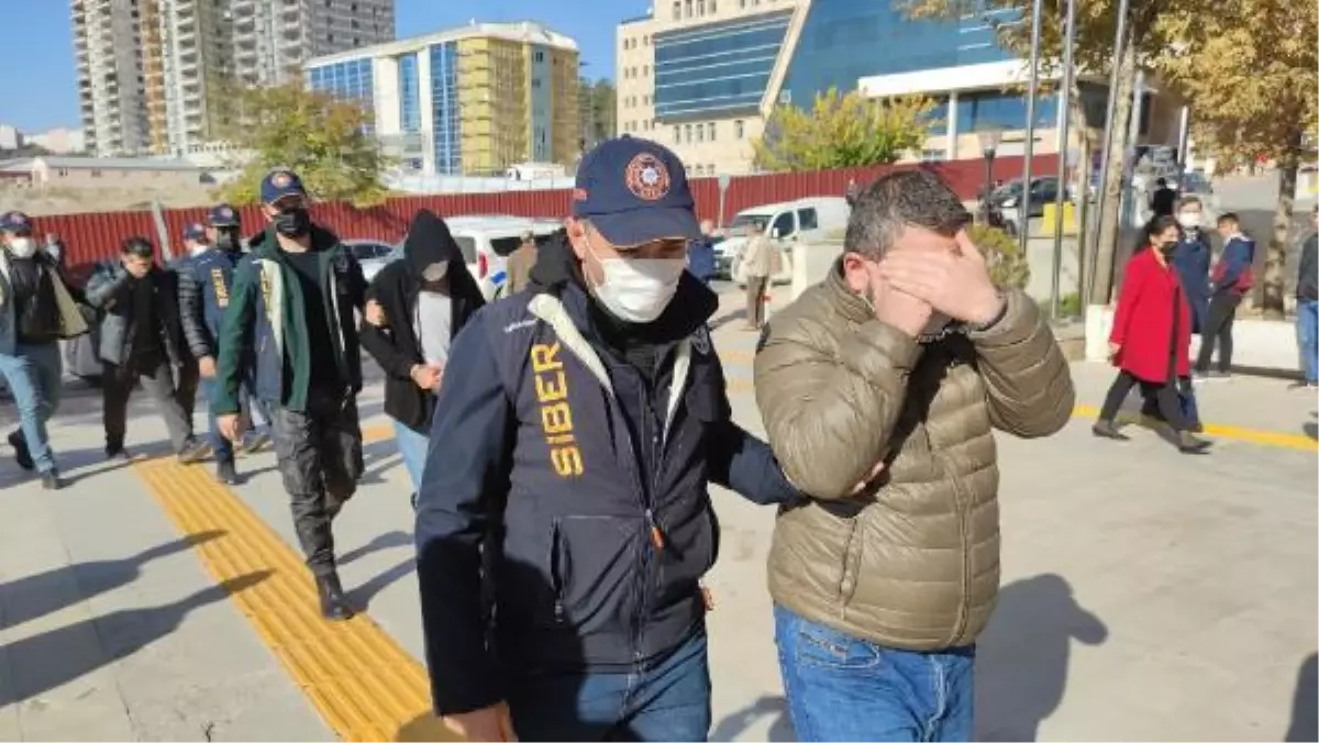 Elazığ merkezli 'kart kopyalama' operasyonu: 5 gözaltı