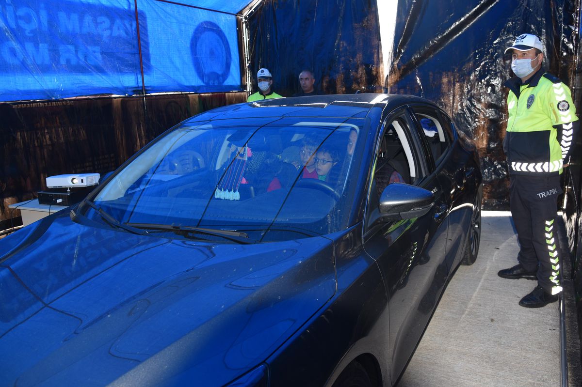 Giresun'da uzun yol sürücüleri 'Yaşam Tüneli'nden geçiyor