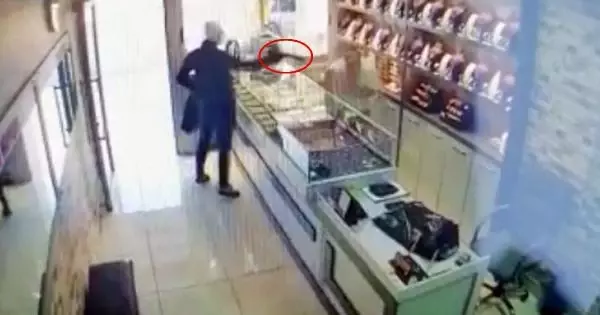 KUYUMCU ÇALIŞANINI ÖLDÜRÜP, 2 KİLO ALTIN ÇALAN ŞÜPHELİ TUTUKLANDI