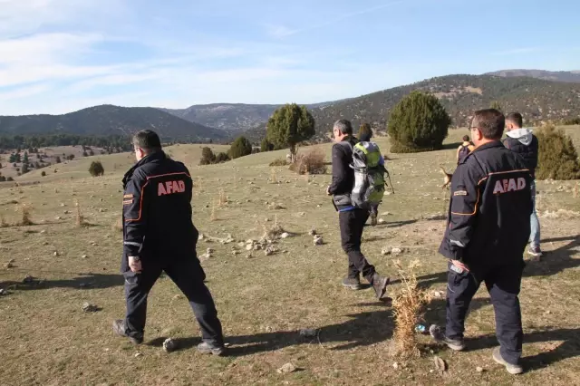 AFYONKARAHİSAR - Ormanlık alanda kaybolan kişinin bulunması için çalışmalar sürüyor