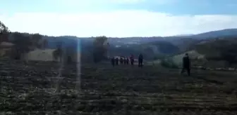 Akut: AFYONKARAHİSAR - Ormanlık alanda kaybolan kişinin bulunması için çalışmalar sürüyor Akut: AFYONKARAHİSAR - Ormanlık alanda kaybolan kişinin bulunması için çalışmalar sürüyor