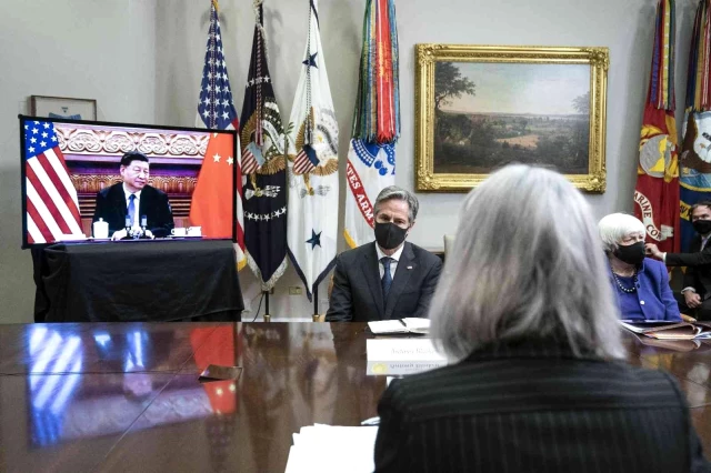 Biden ve Çin Devlet Lideri Xi'den 3.5 saatlik kritik görüşme