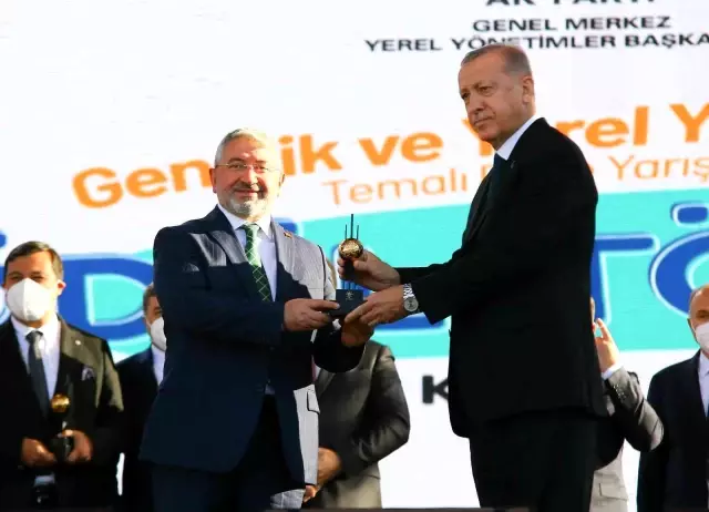 Cumhurbaşkanı Erdoğan: Başkanı bu şekilde küfrederse, onun milletvekili ondan farklı olur mu