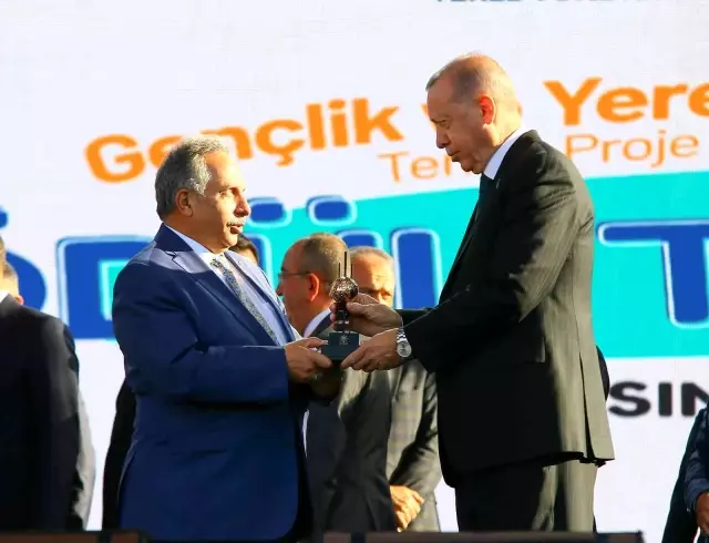 Cumhurbaşkanı Erdoğan: Başkanı bu şekilde küfrederse, onun milletvekili ondan farklı olur mu