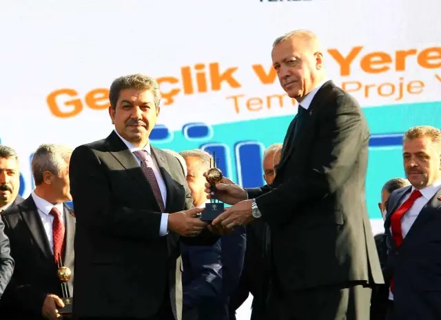 Cumhurbaşkanı Erdoğan: Başkanı bu şekilde küfrederse, onun milletvekili ondan farklı olur mu