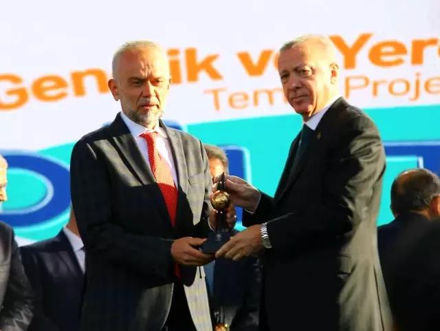 Cumhurbaşkanı Erdoğan: Başkanı bu şekilde küfrederse, onun milletvekili ondan farklı olur mu