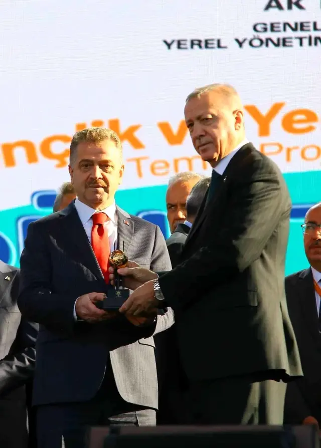Cumhurbaşkanı Erdoğan: Başkanı bu şekilde küfrederse, onun milletvekili ondan farklı olur mu