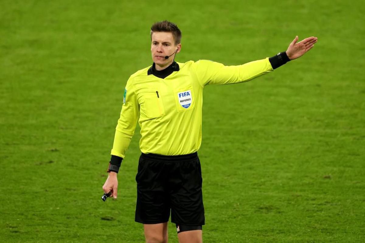 Daniel Siebert kimdir? Karadağ-Türkiye maçının hakemi kimdir? Daniel Siebert kaç yaşında, nereli, hangi ülkeden?