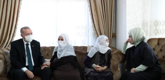 Erdoğan çifti, kılıçlı saldırıda hayatını kaybeden Başak Cengiz'in ailesini ziyaret etti