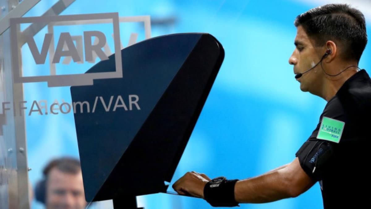 FIFA 2022'de VAR var mı? 2022 Dünya Kupası eleme gruplarında VAR sistemi var mı? Dünya Kupası eleme grubu maçlarında gol teknolojisi var mı?
