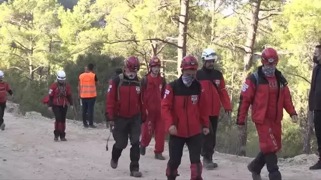 Kaybolan 3 yaşındaki çocuğu arama çalışmaları devam ediyor (2)