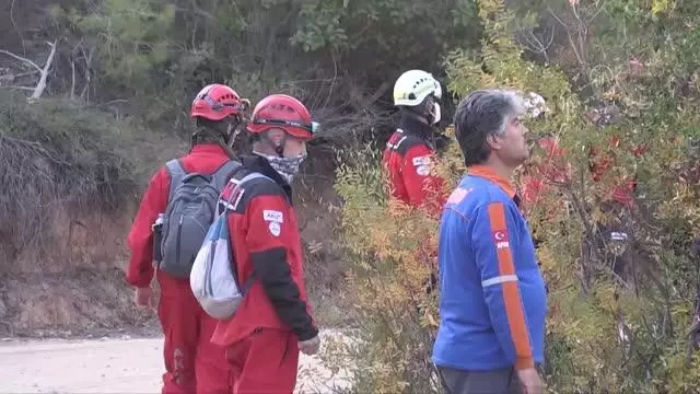 Kaybolan 3 yaşındaki çocuğu arama çalışmaları devam ediyor (2)