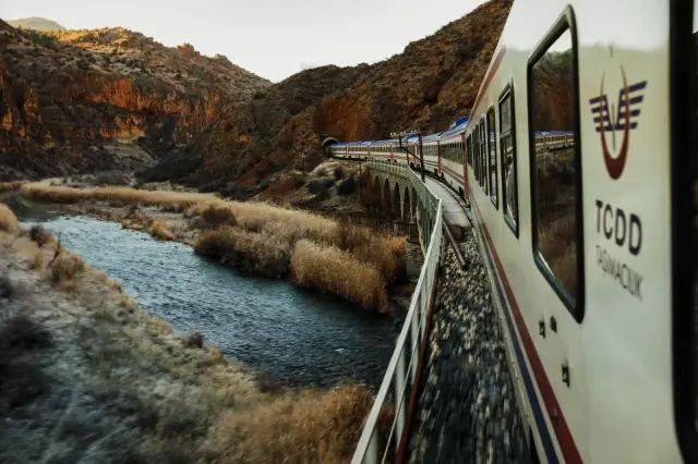 Bakan Karaismailoğlu: Turistik Doğu Ekspresi, 15 Aralık'ta yeniden yollarda