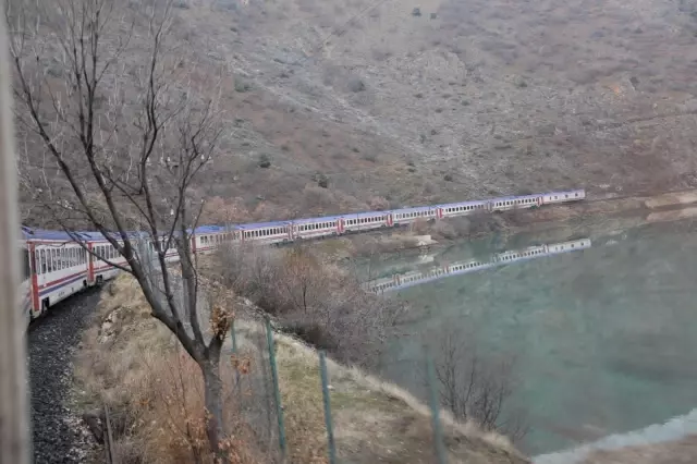 Bakan Karaismailoğlu: Turistik Doğu Ekspresi, 15 Aralık'ta yeniden yollarda