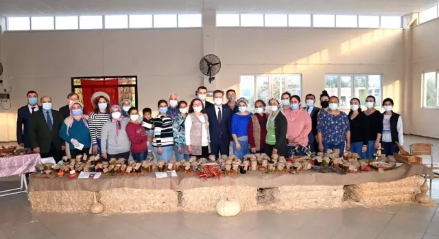 Vali Aksoy, Karacasulu muhtarlar ile görüştü