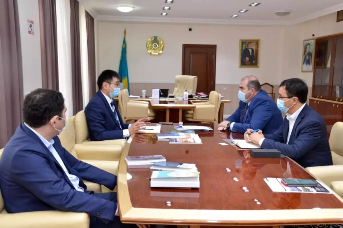 Ahmet Yesevi Üniversitesi Avrasya Araştırma Enstitüsü Müdürü, Abay Üniversitesi Rektörünü Ziyaret Etti