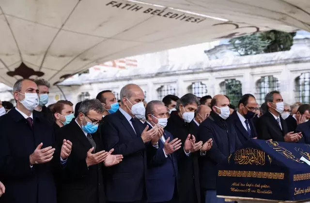 AK Parti Milletvekili Mustafa Demir'in babası Mehmet Hanefi Demir son yolculuğuna uğurlanıyor