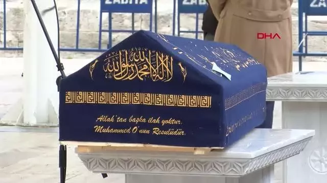 AK Parti Milletvekili Mustafa Demir'in babası Mehmet Hanefi Demir son yolculuğuna uğurlanıyor
