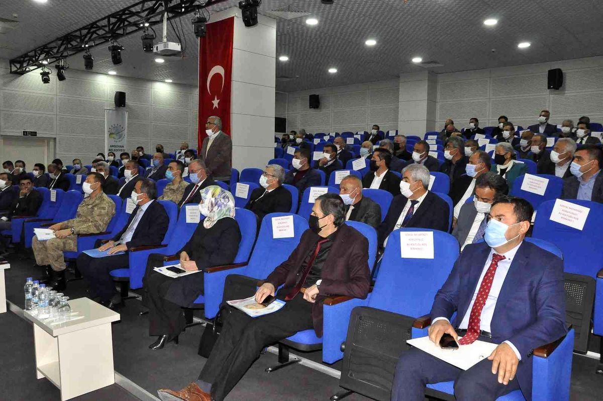 Arguvan'ın sorunları ele alındı
