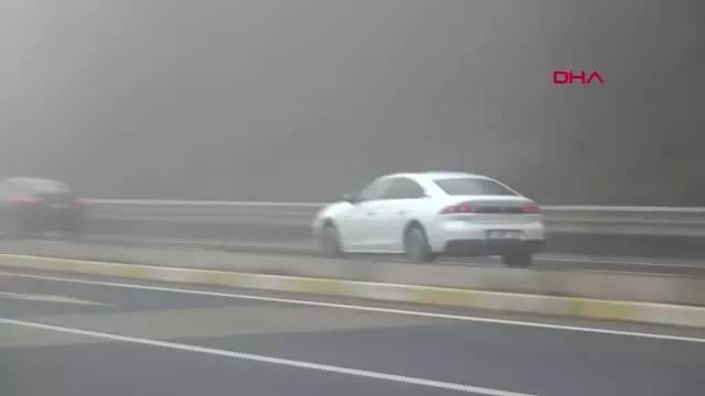 Bolu Dağı'nda sis ulaşımı yavaşlattı