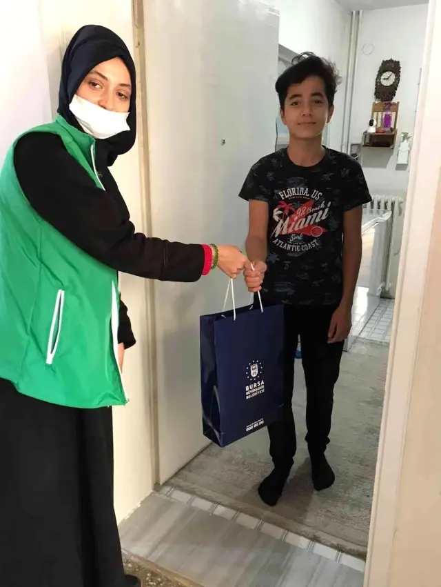 Son dakika haberi... Bursa'da gönüllülerden şehit ve gazi yakınlarına ziyaret
