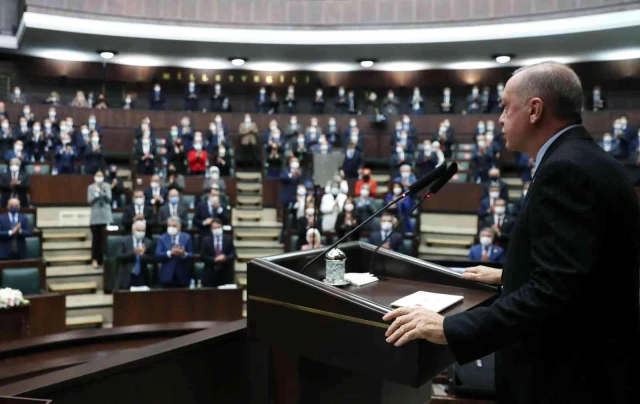 Son dakika haber... Cumhurbaşkanı Erdoğan: "Şehit yakınlarına hakaret edenlerin bizim de, milletimizin de gözünde milletvekilliği sakıt olmuştur"
