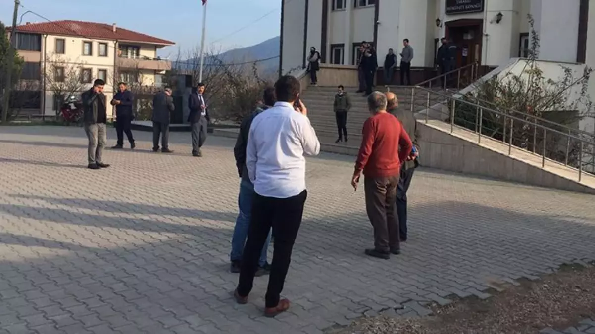 5 şiddetindeki depremin ardından Düzce Valisi: Kayıp veya yıkılan bina söz konusu değil