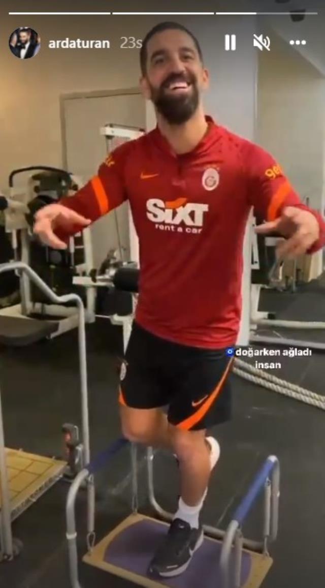 Galatasaray kaptanı Arda Turan'dan çok ince gönderme