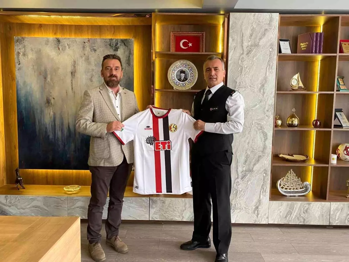 İl Jandarma Komutanı Atasoy'dan Eskişehirspor'a ziyaret