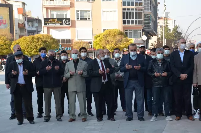 Şair, yazar ve fikir insanı Sezai Karakoç için gıyabi cenaze namazı kılındı