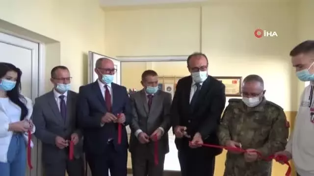 Kosova'da görev yapan Türk askerinden eğitime destek