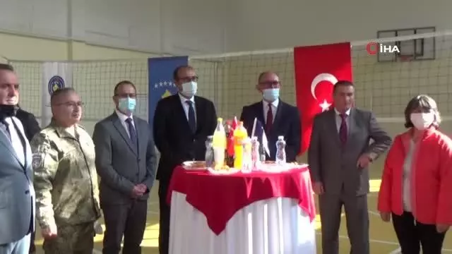 Kosova'da görev yapan Türk askerinden eğitime destek