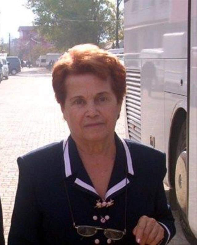 Mona Roza şiiri sözleri! Mona Roza (Monna Rosa) şiiri kime yazılmıştır? Monna Rosa kimdir? Monna Rosa kimin eseridir?