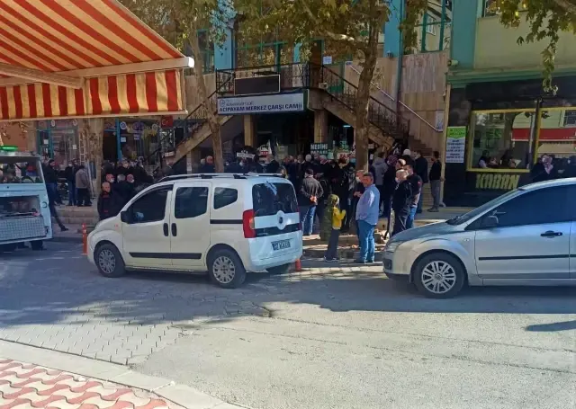 Emektar muhtar son yolculuğuna uğurlandı